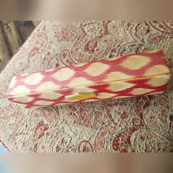 Gail DeLoach  ASIAPHILE Silk Clutch - Picture 7 of 16